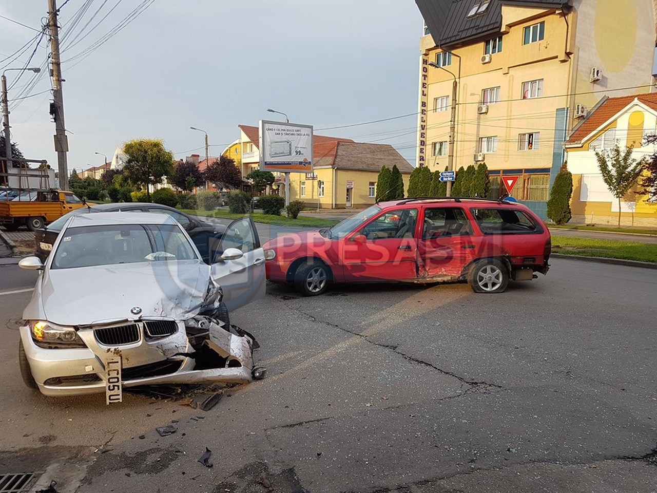 FOTOGALERIE. Accident cu victimă pe Bulevardul Cloșca, în Satu Mare