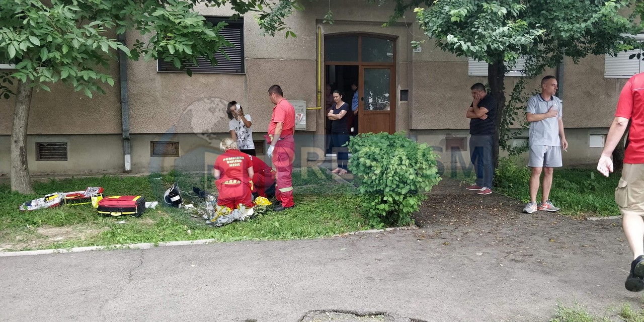 FOTO/VIDEO. Tânăr căzut de la etaj 4, în Satu Mare. A murit!
