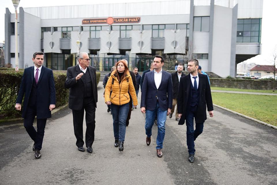 Ministrul Ioana Bran, din Satu Mare?! Copiii rămân fără singura bază din județ