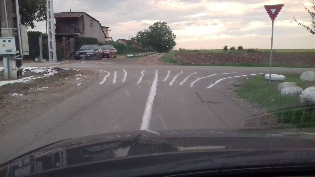 FOTOGALERIE. Marcaje rutiere făcute de careieni! Nu au mai stat după Primărie