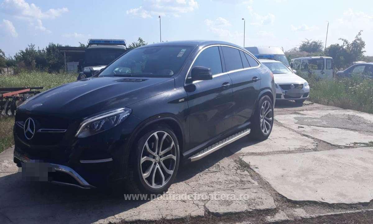 FOTO. Mașină de circa 50.000 de euro confiscată în Vama Petea!