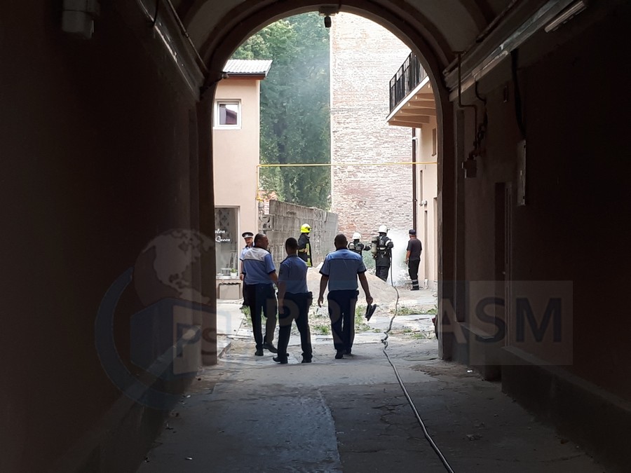 FOTOGALERIE. Panică în centru. Incendiu în spatele Hotelului Dacia