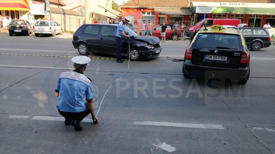 FOTO. Taximetrist norocos. A scăpat teafăr, dar a fost sancționat dur de Poliție