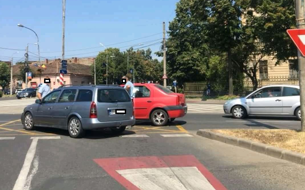 Accident rutier în ”sensul” fantomă din centrul municipiului Satu Mare