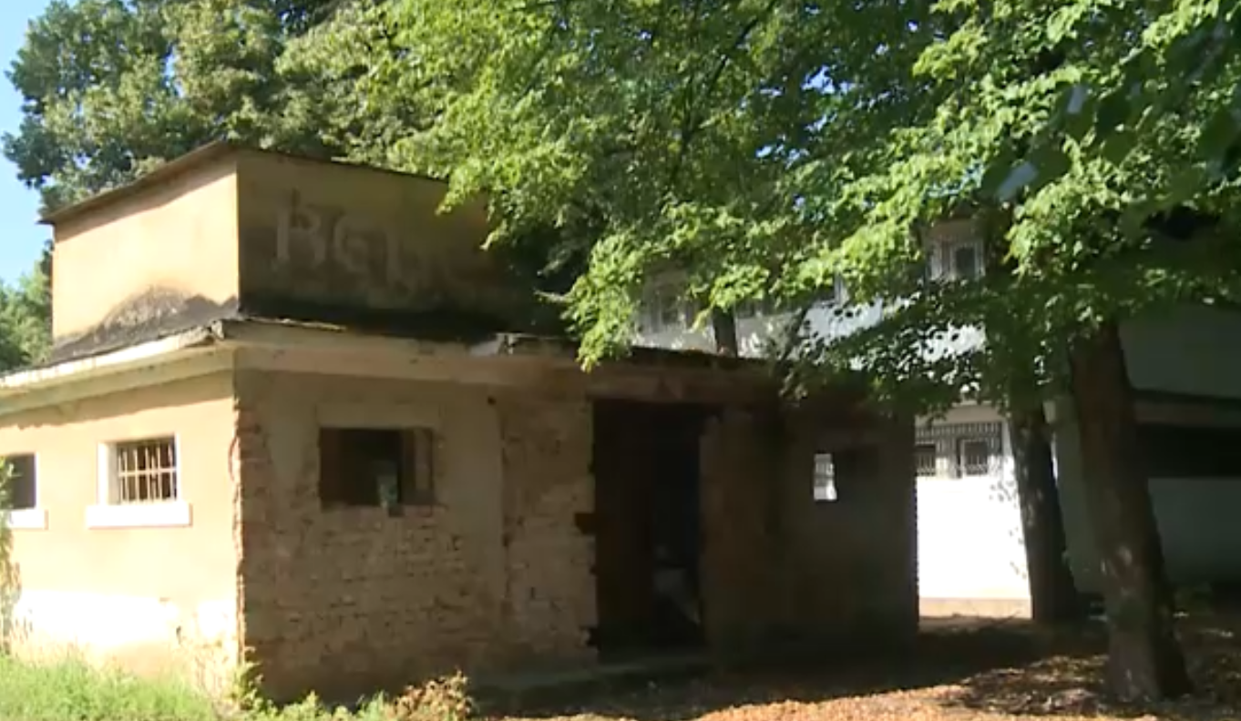 VIDEOREPORTAJ. Imagini dezolante cu vechiul ștrand. De ce nu este reabilitat