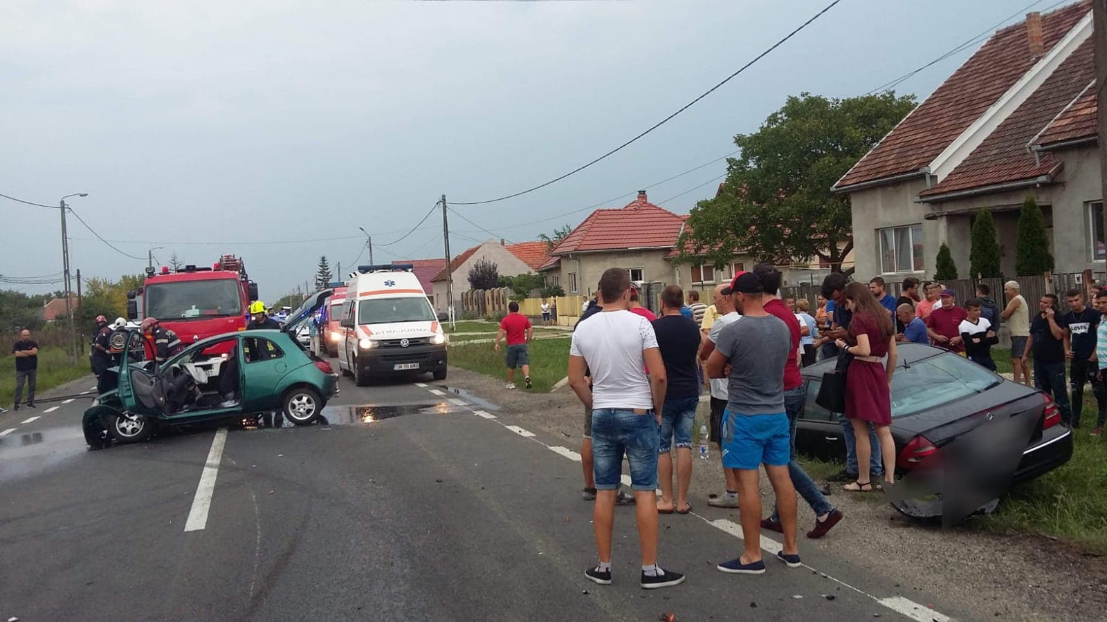 FOTOGALERIE. Accident grav pe DN 19. Victime încarcerate, impact între două mașini