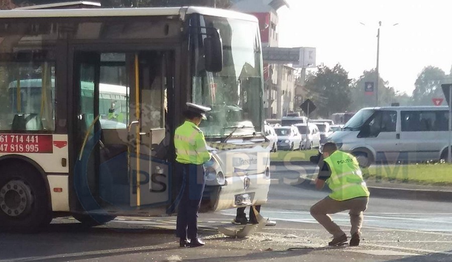 Șofer prins beat criță la volan, a intrat cu mașina într-un autobuz. A fost condamnat, dar scapă de închisoare