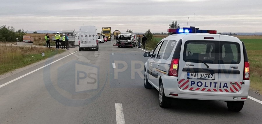 Cum s-a produs accidentul cu trei mașini din Satu Mare. Ce spun polițiștii
