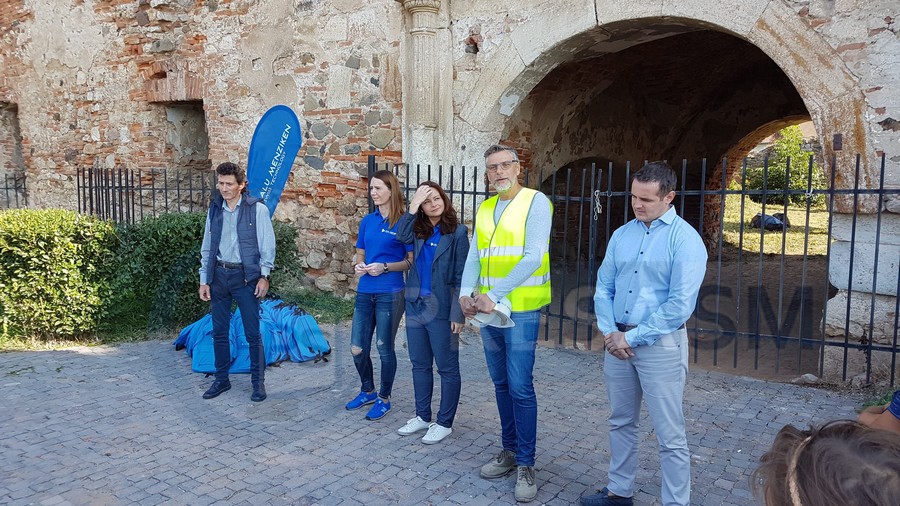 FOTO/VIDEO. Gigantul Alu Menziken, acțiune de valorificare a cetății și a cuptoarelor dacice din Medieșu Aurit