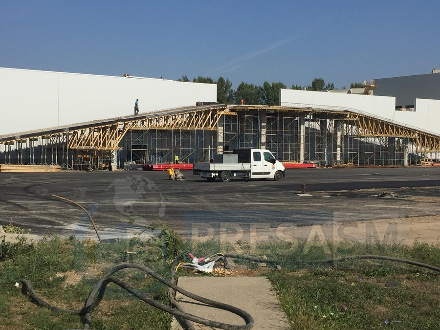 FOTO/VIDEO. Lucrări intense la mall-ul NEPI. Se finalizează parcarea