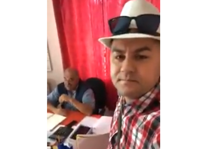 VIDEO. Scandal la Tășnad! Un localnic a intrat peste șeful Apaserv