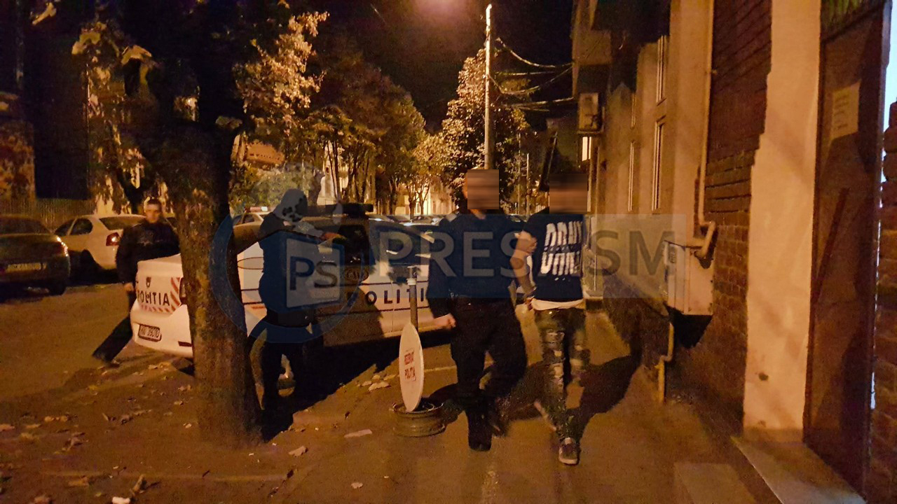 FOTO/VIDEO Bătaie crâncenă între zeci de persoane. Au intervenit mascații în forță
