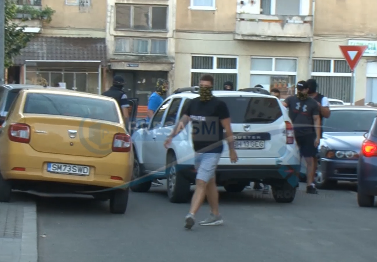 FOTO/VIDEO. CONDAMNARE. Cum se vindeau droguri într-o benzinărie din Carei. Flagrant al polițiștilor