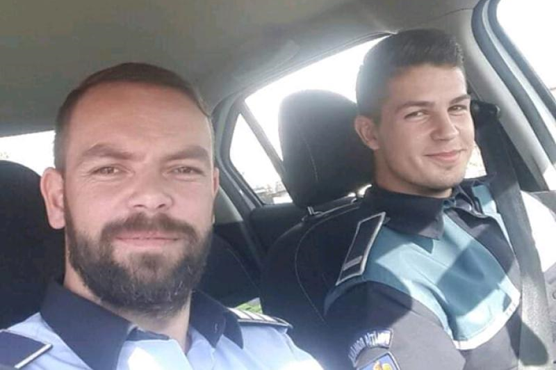 FOTO. Radar ”desconspirat” pe Facebook. Cum s-au dat de gol doi polițiști rutieri
