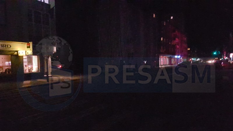 FOTO/VIDEO. Beznă totală în centrul Sătmarului și în mai multe cartiere. Iluminat pornit târziu