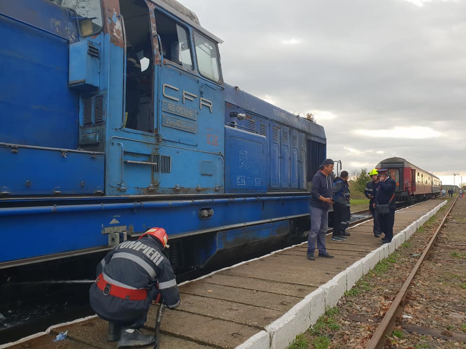 Căruță spulberată de trenul de pe ruta Satu Mare - București