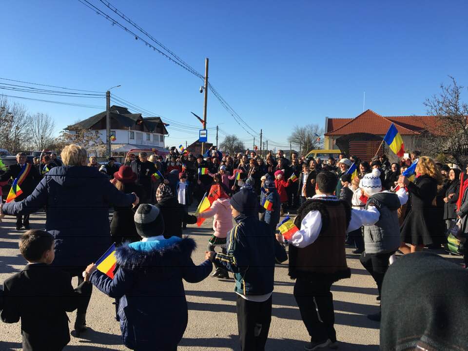FOTOGALERIE. Țara Codrului e cu gândul și cu sufletul la Alba Iulia și la România! ️
