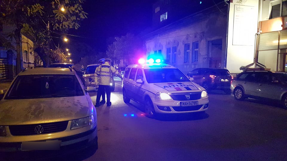 Un șofer beat pulbere a ”bușit” trei mașini în municipiul Satu Mare. I-a venit și nota de plată