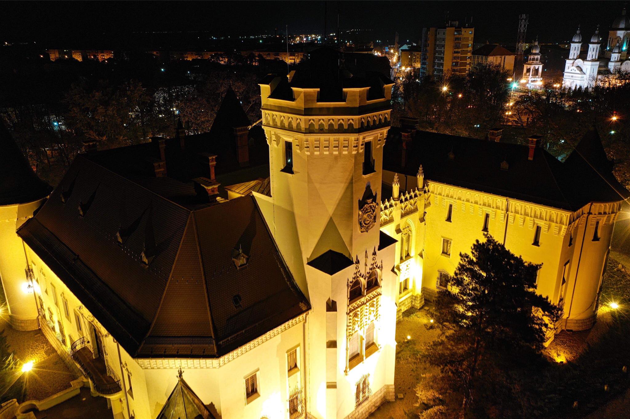 FOTOGALERIE impresionantă. Careiul, văzut noaptea de sus