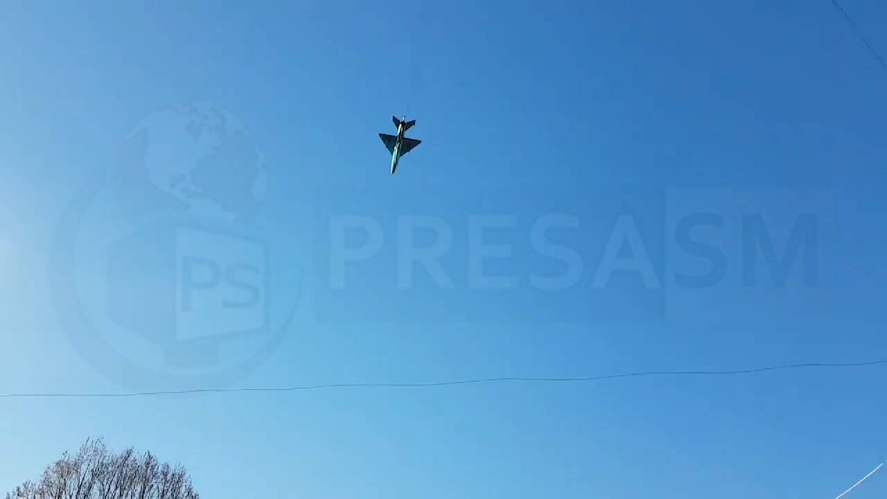 FOTO/VIDEO. Avioane de luptă deasupra Sătmarului. PresaSM vă prezintă motivul