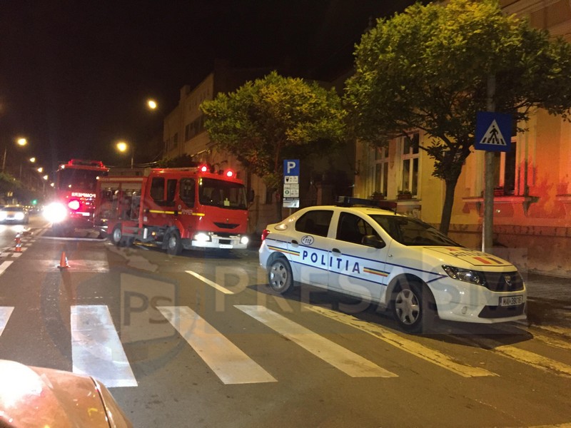 FOTO/VIDEO. Incendiu lângă o grădiniță din Satu Mare. Se intervine masiv