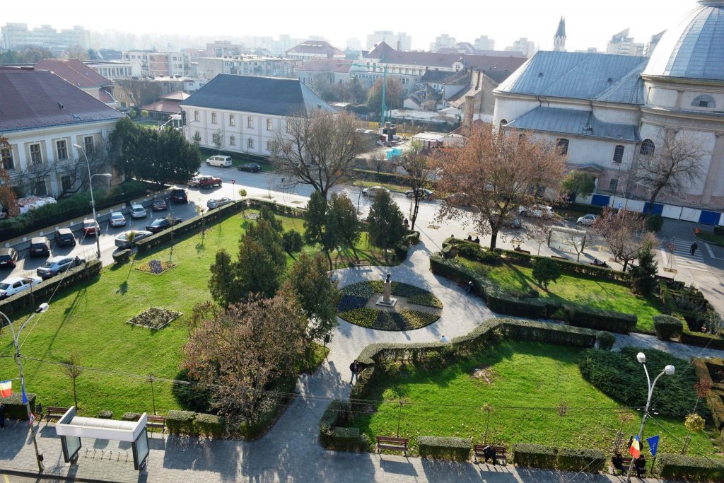 FOTOGALERIE. Se reabilitează toate parcurile din municipiul Satu Mare