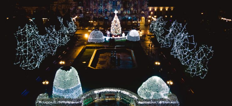 PROGRAM. Satu Mare, ca-n povești! Spectacole de Crăciun în centru și iluminat ornamental!