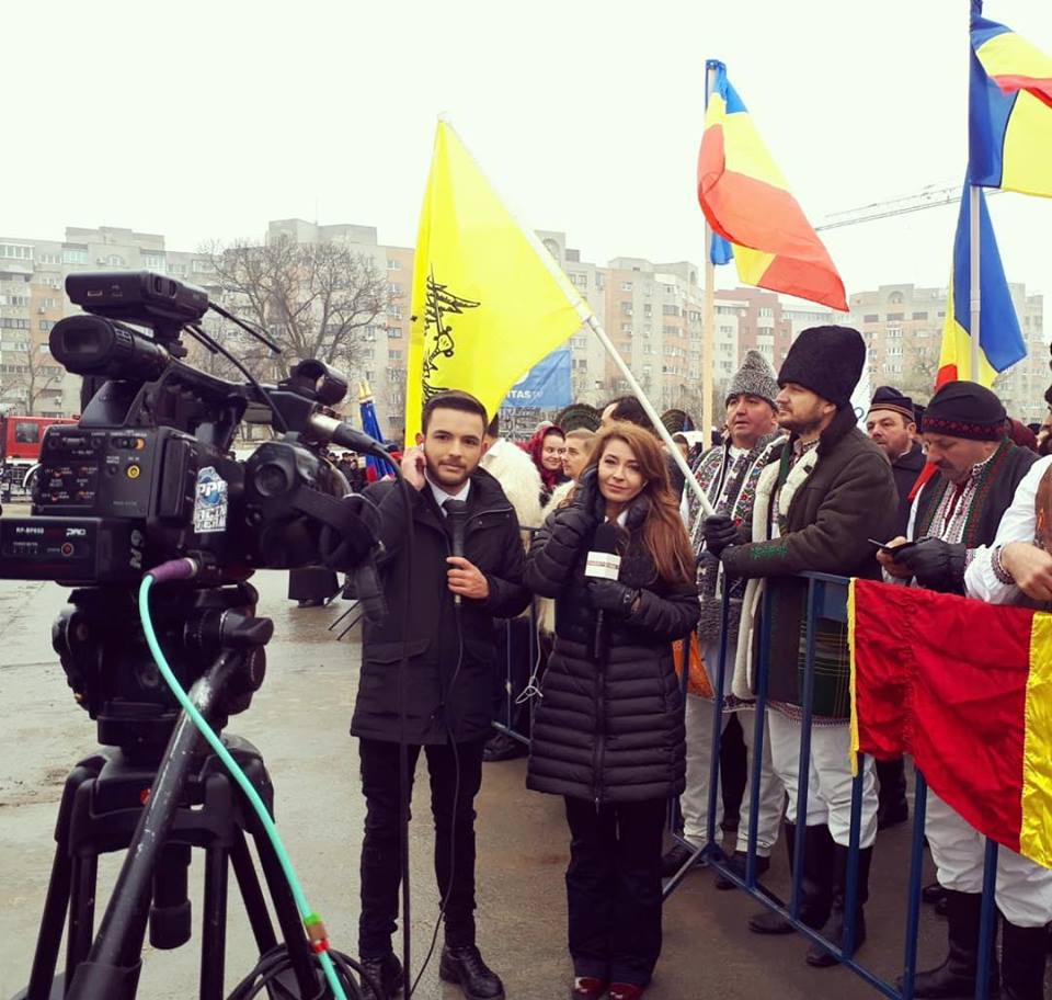 FOTO. Abandonat la naștere, un tânăr sătmărean face minuni la o televiziune națională!