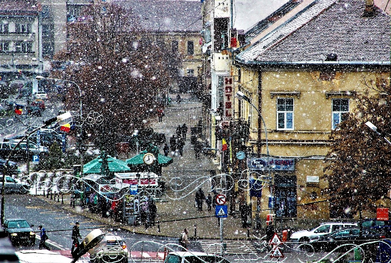 Cum va fi vremea de Crăciun și Revelion la Satu Mare. Fulgi de nea în noaptea dintre ani