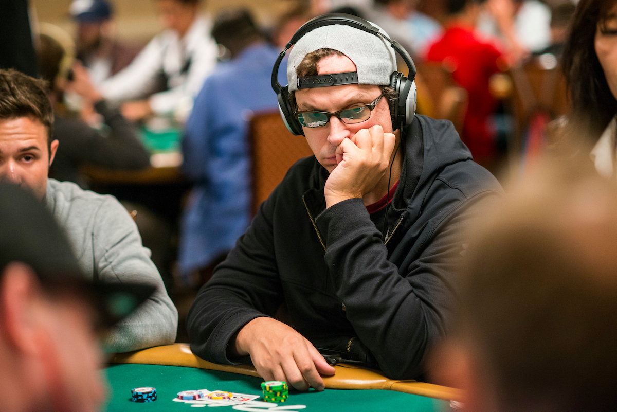 Phil Laak, americanul care a jucat poker în continuu aproape 5 zile la rând