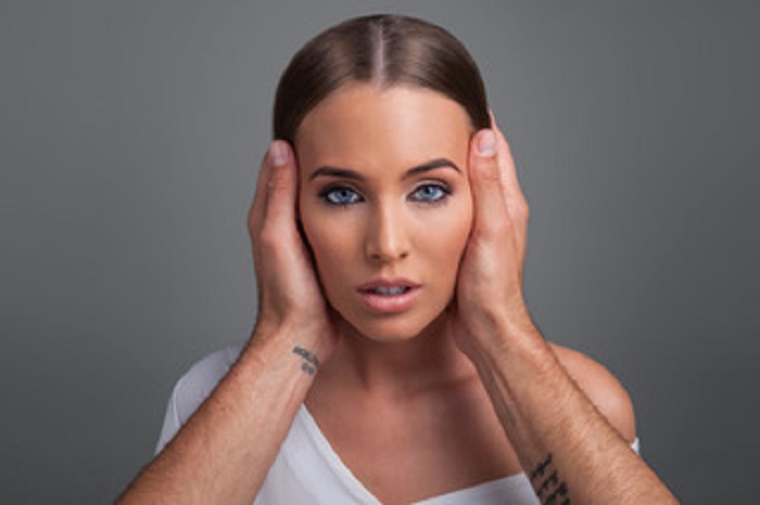 Vrei să ai sprâncene frumoase, naturale și deosebite? Tehnica NEYES a ajuns în Satu Mare