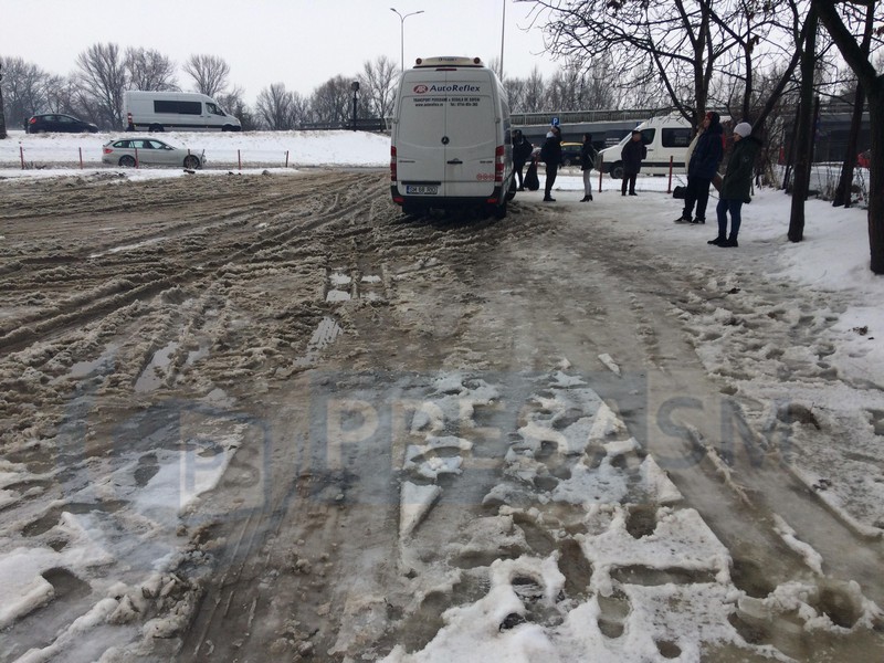 FOTO. Mii de navetiști tratați în bătaie de joc. Condiții inumane în municipiul Satu Mare