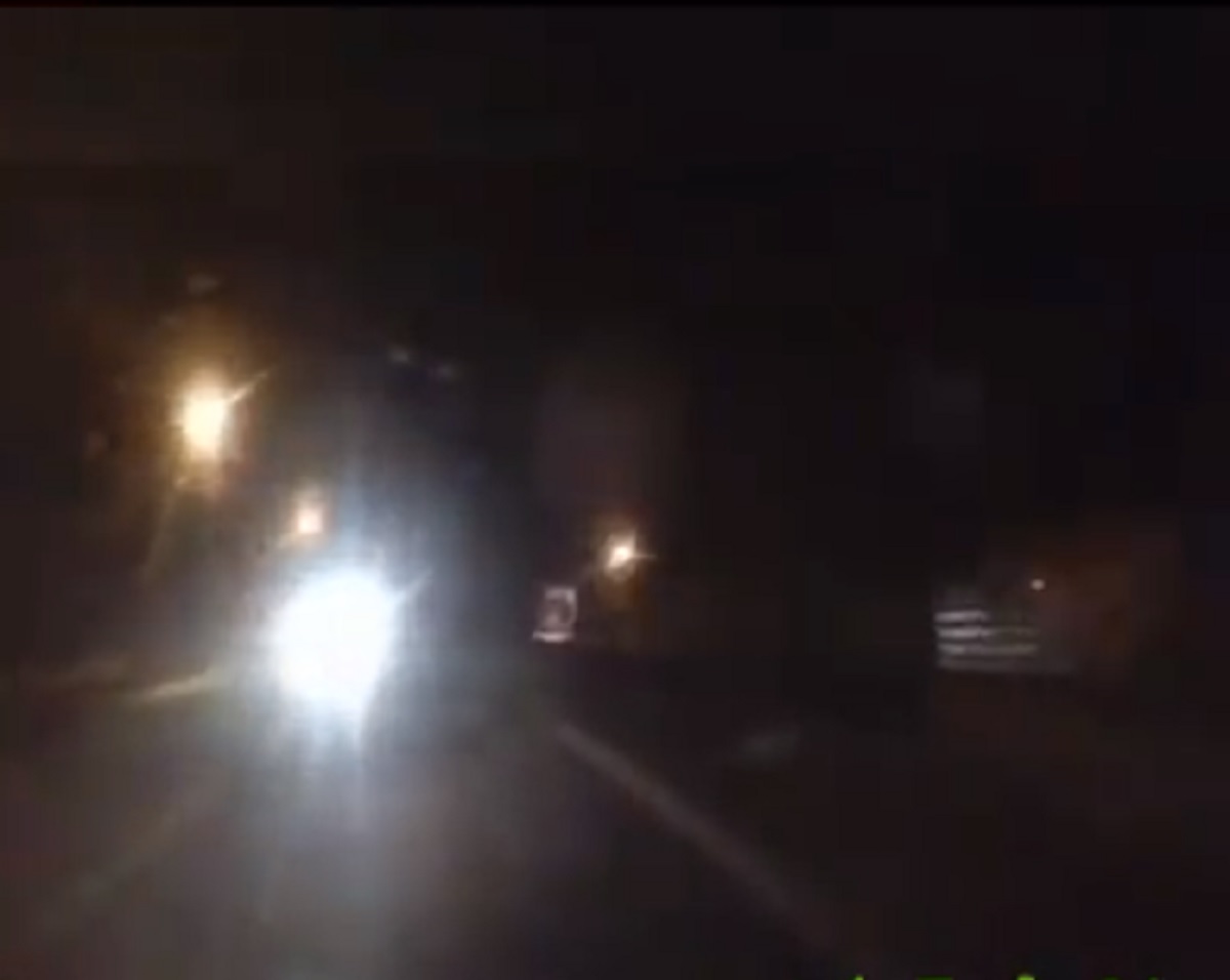 VIDEO. Imagini cumplite surprinse la Brașov. Șoferul a trecut peste un bărbat întins pe carosabil