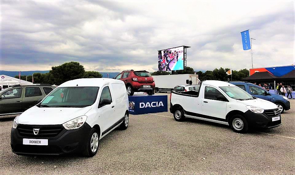 Új kocsiban Dacia a menő