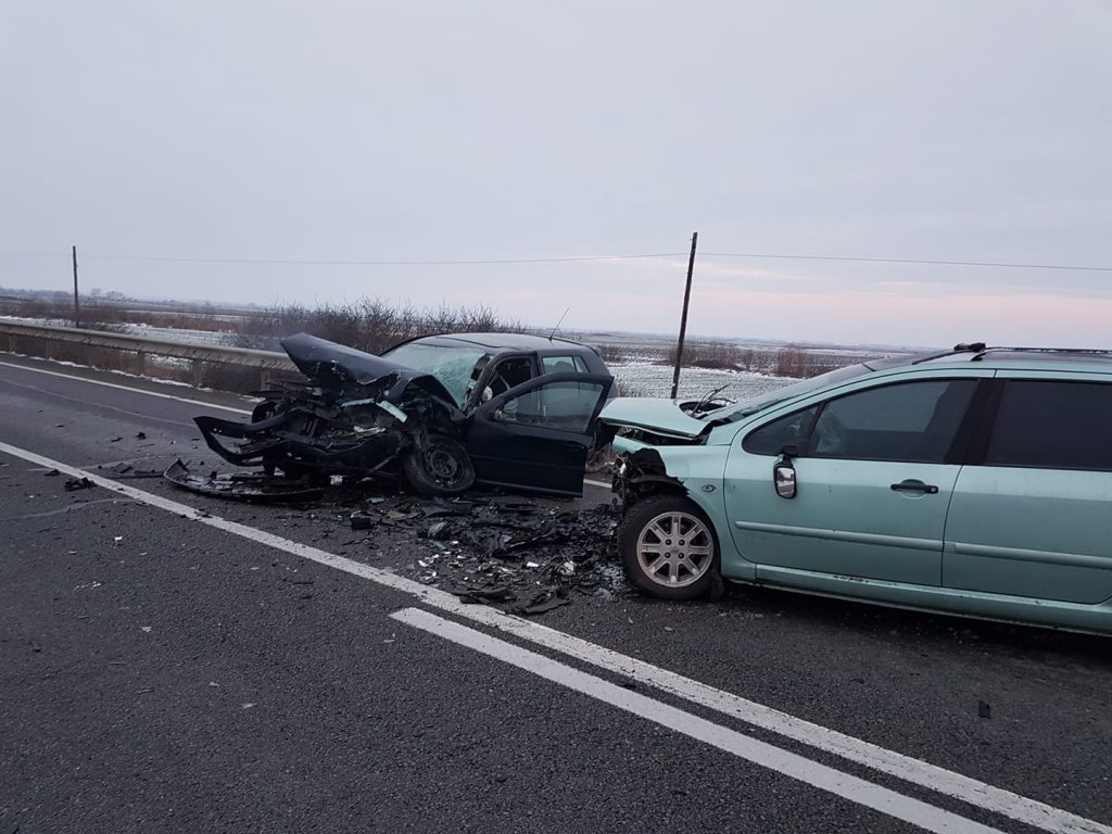 FOTO. Accident frontal, cu victime, pe DN19, între Satu Mare și Oradea