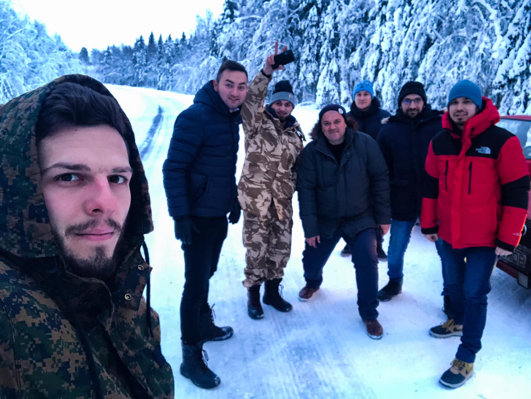 VIDEOREPORTAJ. Aventură cu peripeții a sătmărenilor porniți cu mașinile spre Polul Nord