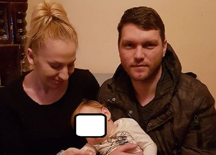 FOTO. După ce l-au pierdut pe Dorian, soții Săvianu au ajutat un copilaș cu semiparalizie