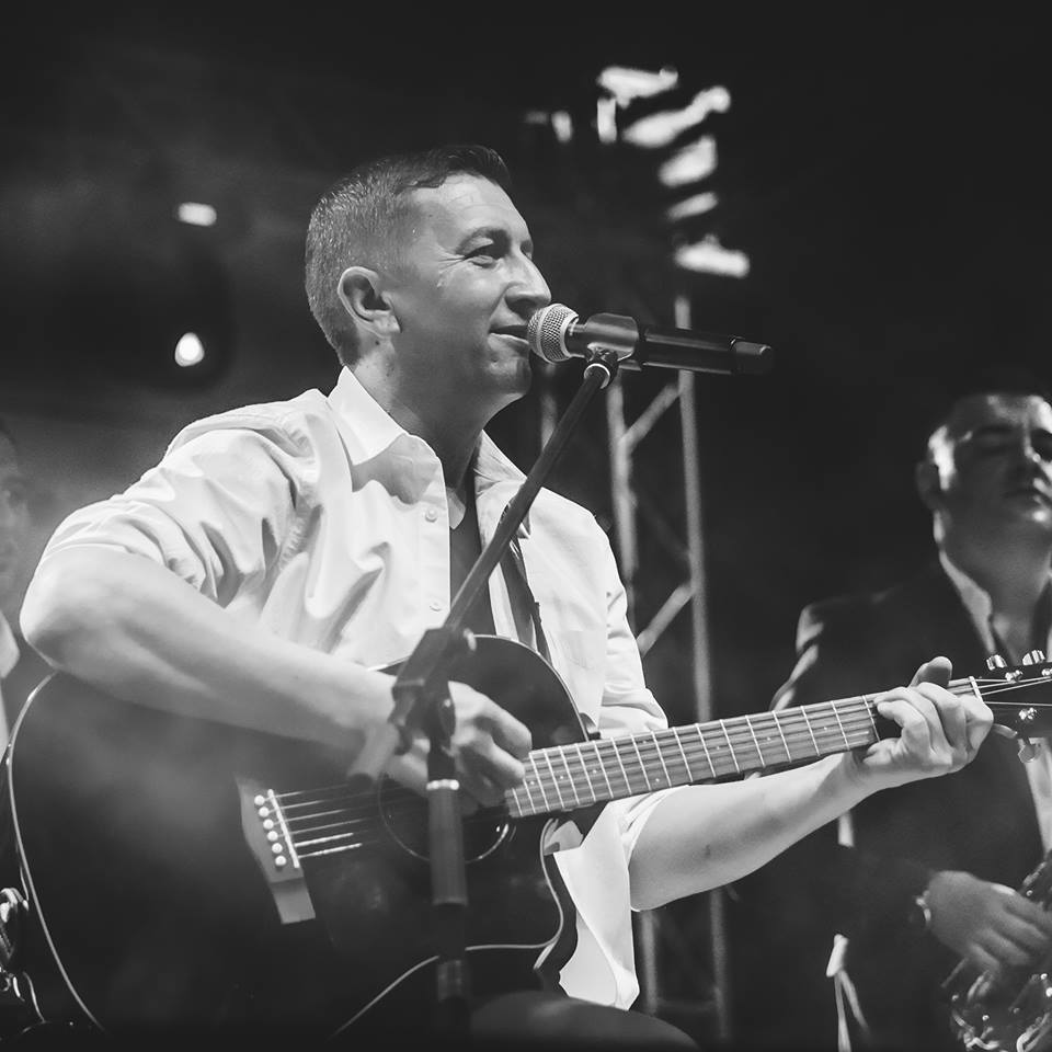 VIDEO. Petrică Mureșan, pentru toți îndrăgostiții: o nouă piesă de iubire