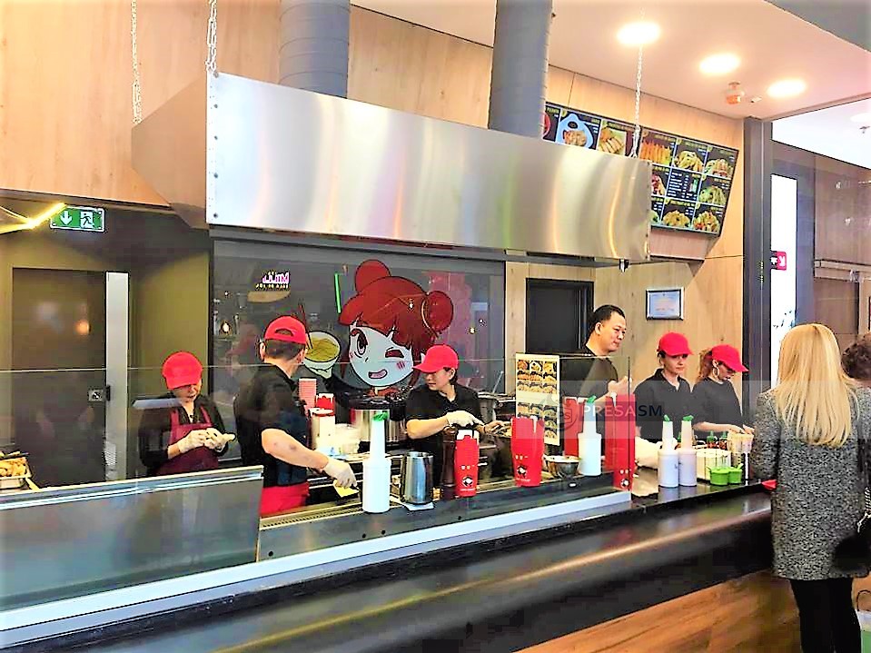 FOTOGALERIE. S-a deschis un nou restaurant la NEPI. Mâncare asiatică făcută chiar de chinezi