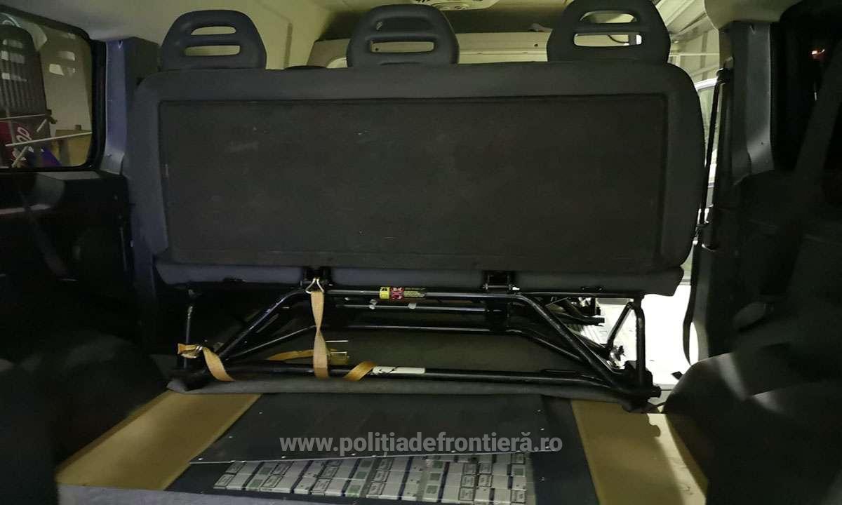 FOTO/VIDEO. Tupeu, nu glumă! Ce a încercat să introducă un bărbat prin PTF Petea