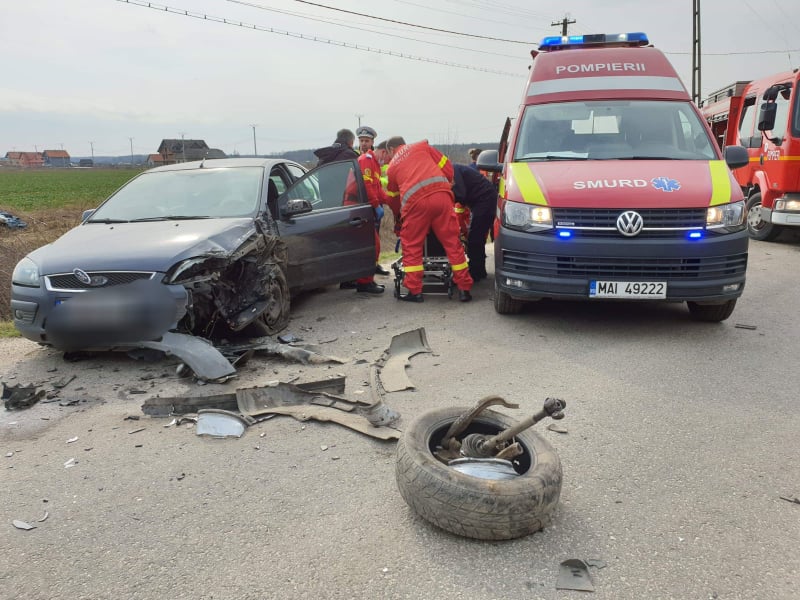 Sătmăreni, implicați într-un accident în Sălaj. Cinci persoane au fost rănite
