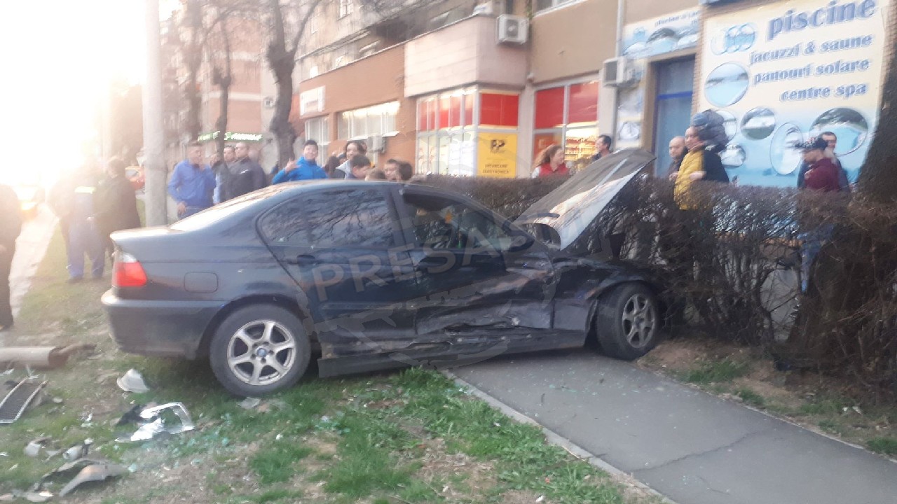 FOTOGALERIE. Ce spun polițiștii despre accidentul în lanț de pe Drumul Careiului