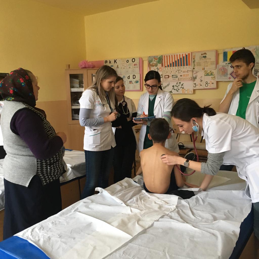 Caravana cu Medici ajunge în județ. Analize gratuite pentru persoanele nevoiașe și femei