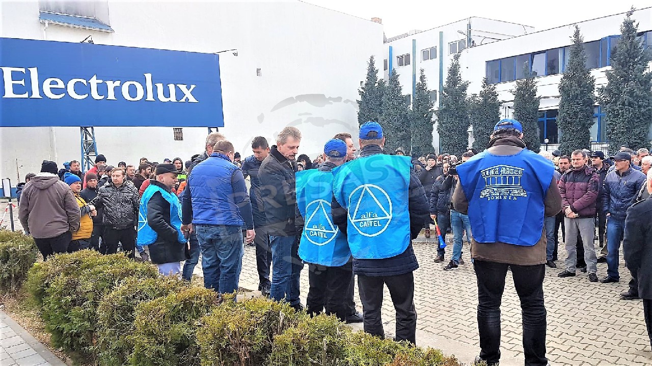 FOTO/VIDEO. Grevă la Electrolux, ziua 9: "Veți fi scânteia care va porni în toată țara"