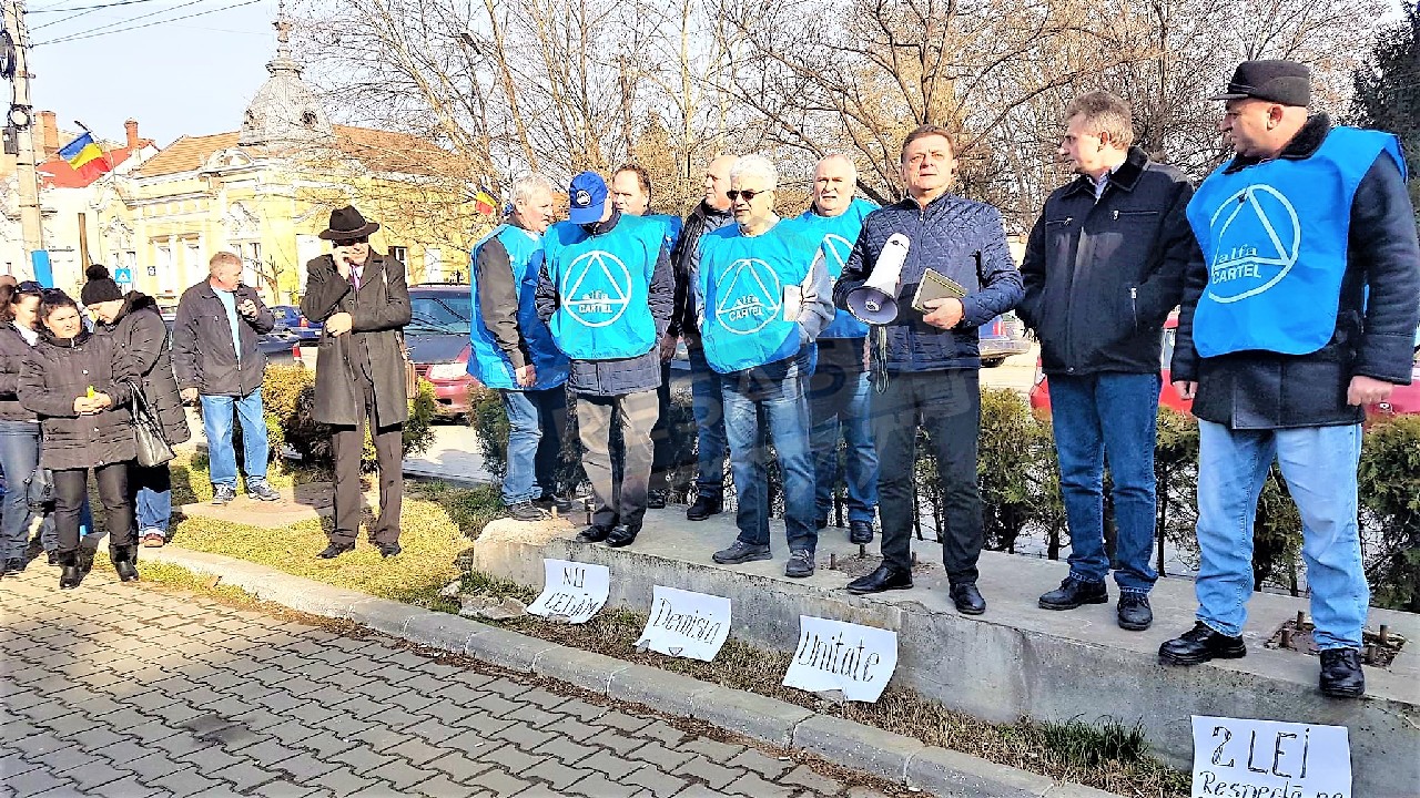 FOTO/VIDEO. Grevă la Electrolux, ziua 8: Sindicaliștii anunță un marș spre Prefectură