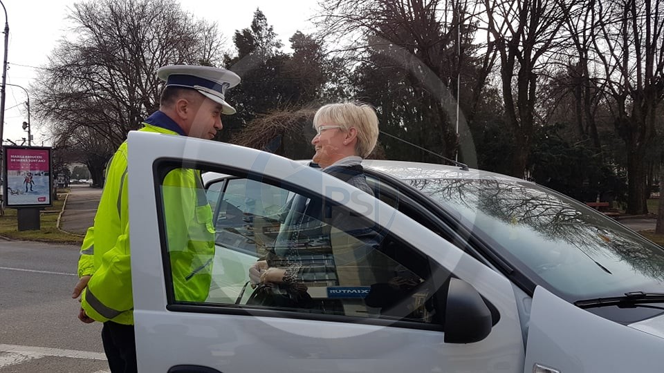 FOTO/VIDEO. Filtre masive ale Poliției în centrul Sătmarului. Se ”vânează” șoferițe