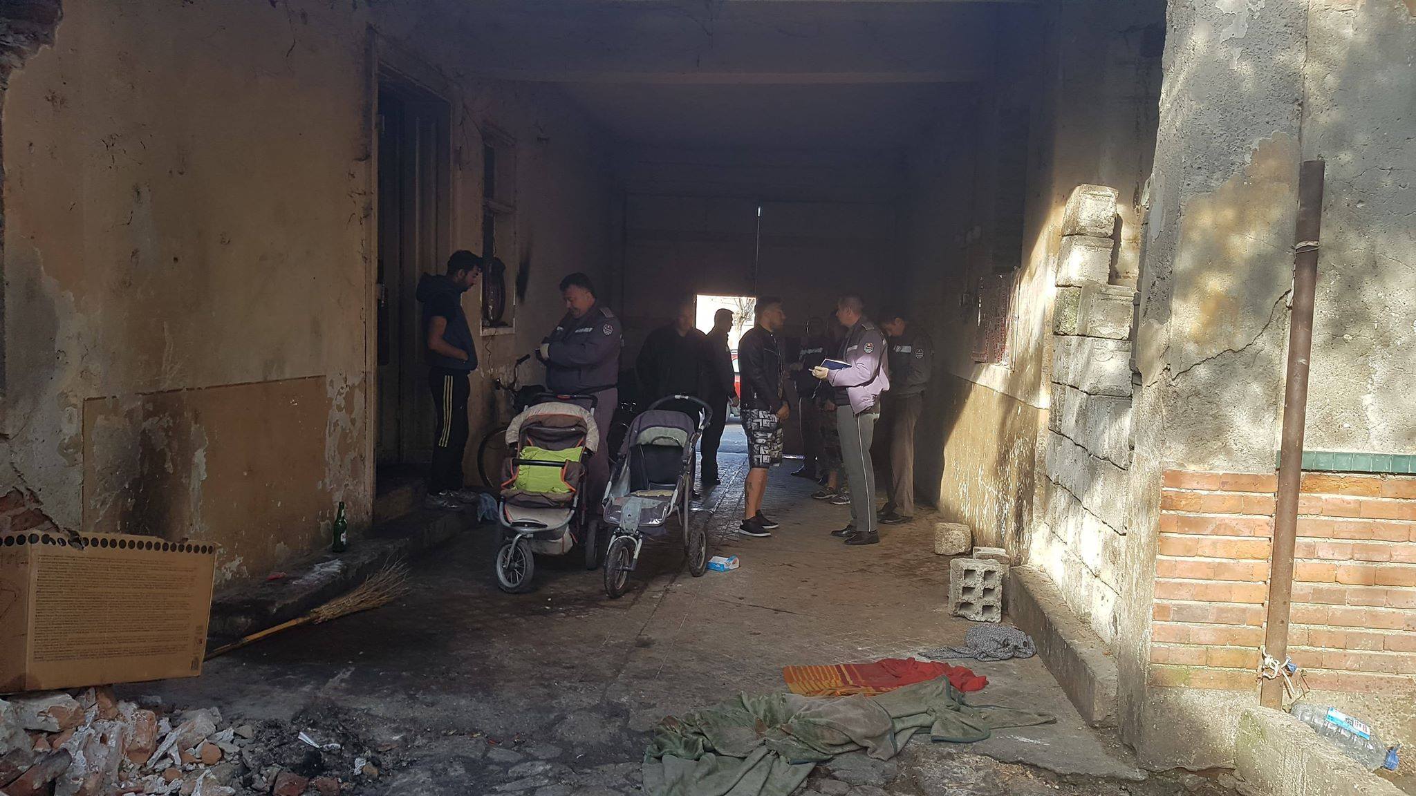 FOTO. Sătmărenii "colonizează" Aradul. Au fost evacuați de Poliția Locală