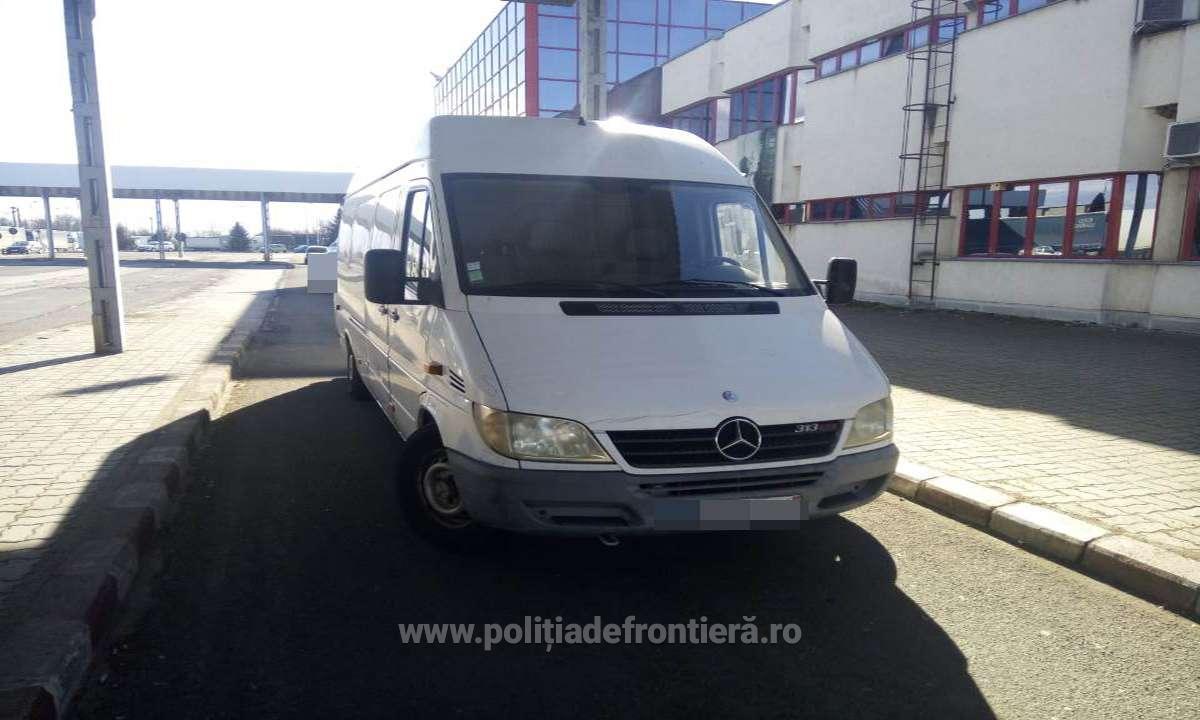 FOTO. Cum a rămas Andrei C. fără dubă. Polițiștii, în alertă de circa zece ani