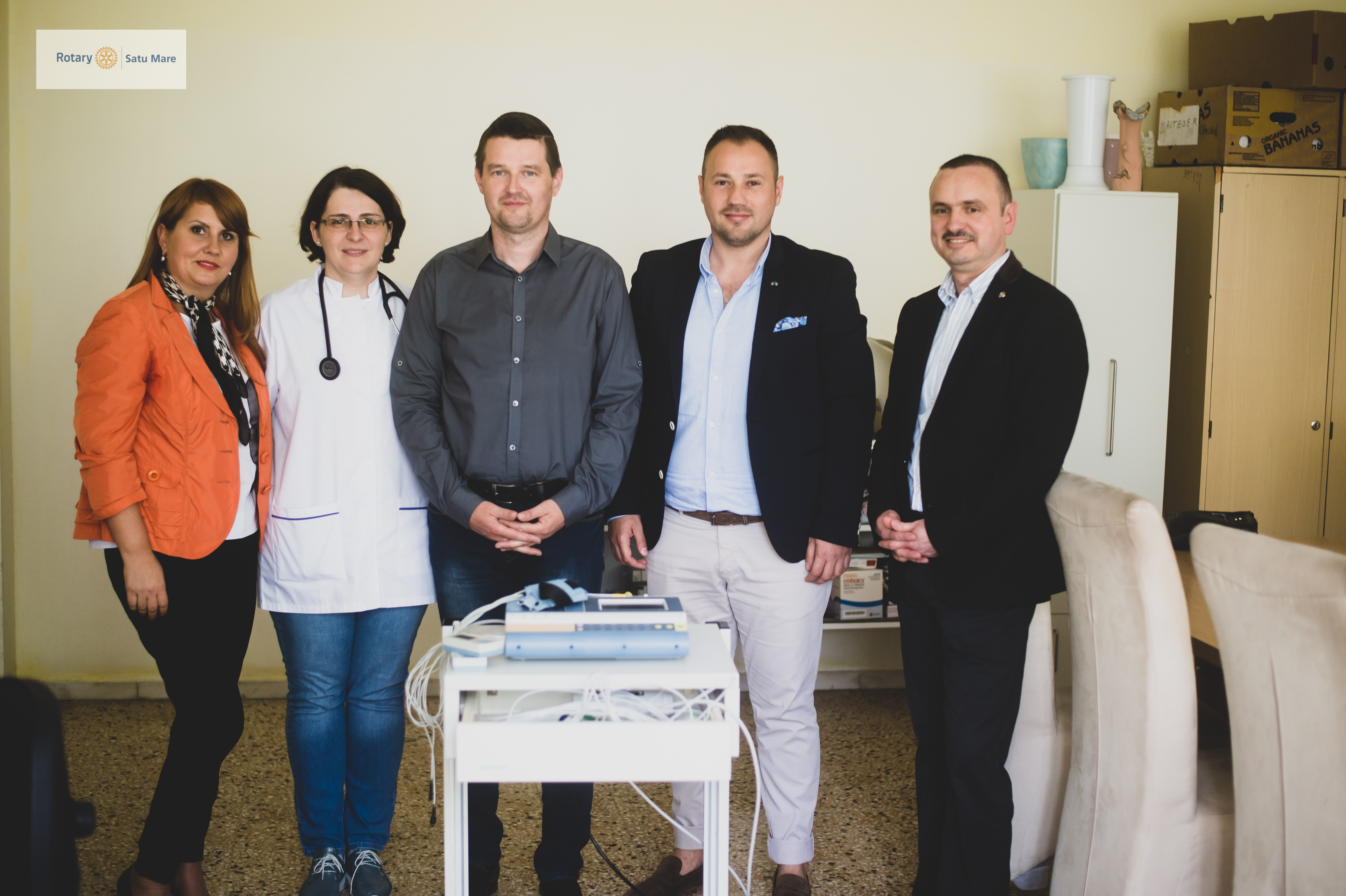 Gestul de mare omenie al unui artist sătmărean. Aparatură medicală pentru Spitalul Județean