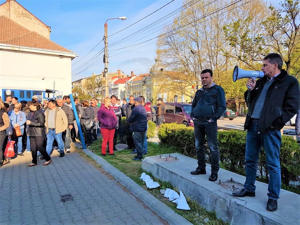 FOTO/VIDEO. Muncitorii Electrolux, de șapte săptămâni în grevă: "Orice faci, nu se întâmplă nimic!"